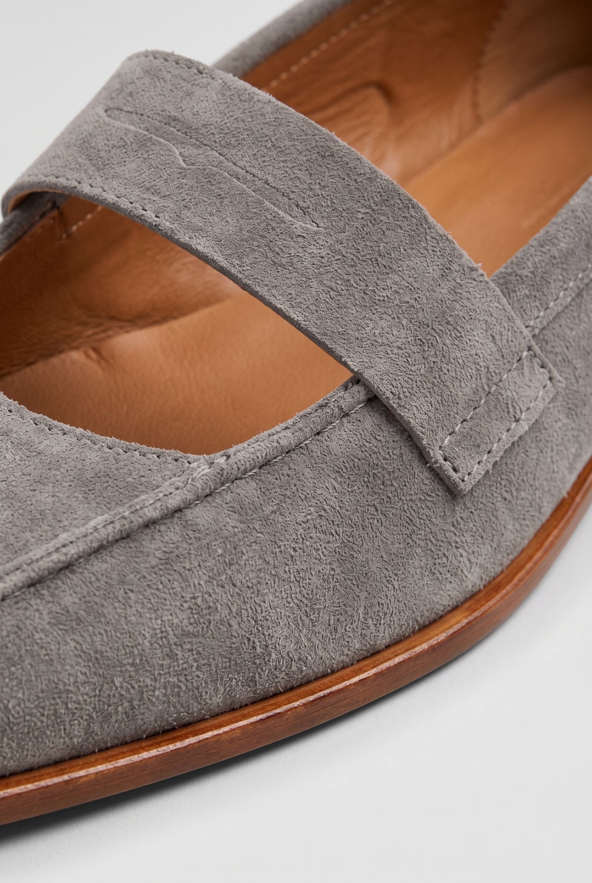 Women’s Pointed Comfort Loafers — Grey