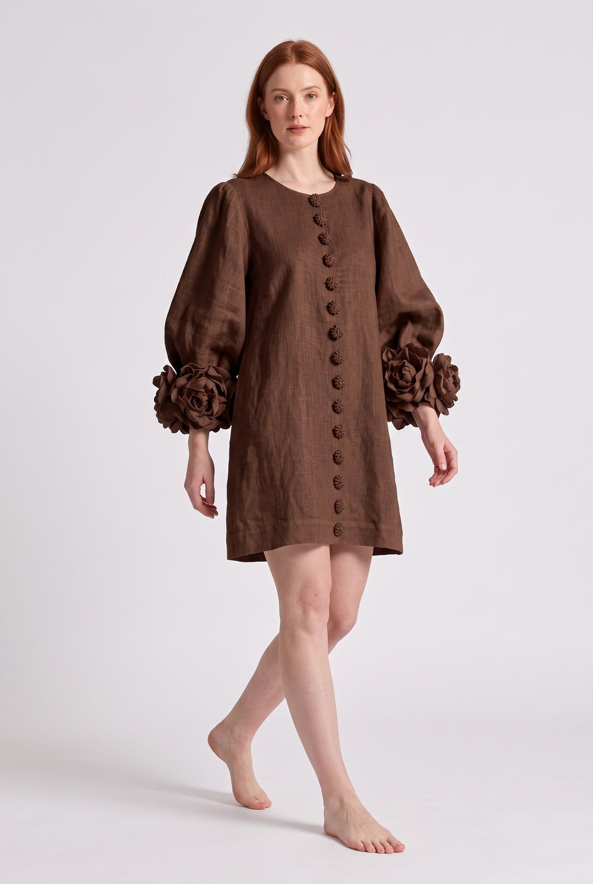 Brown dress with floral print and button-down mini length — Brown
